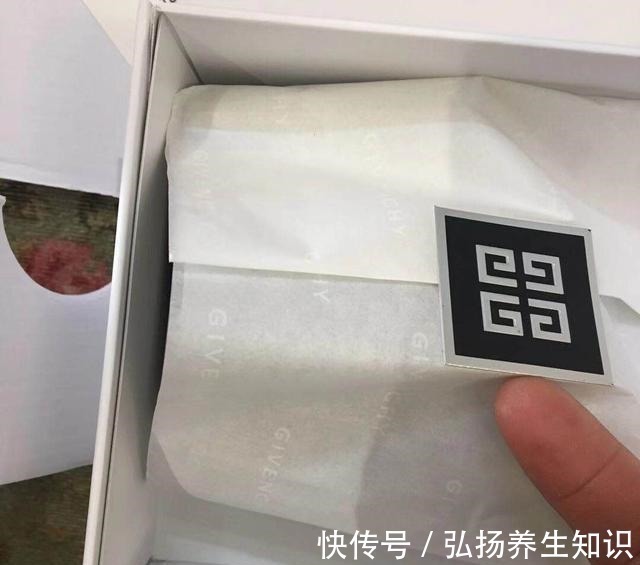 眼影盘 纪梵希四色眼影盘好用吗,纪梵希口红到底怎么样!