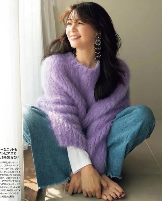 穿搭 女人过了40岁,衣服颜色尽量不选灰色和驼色,这些颜色更有气质