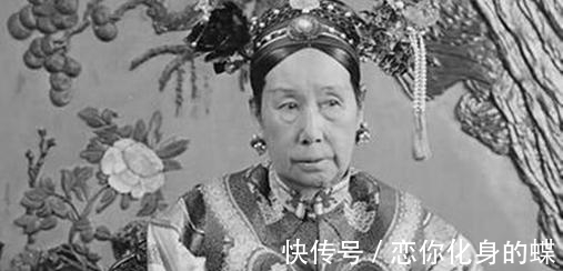 慈禧太后#荷兰画家为慈禧画了2幅肖像,其中一幅因太过真实,不敢给慈禧看