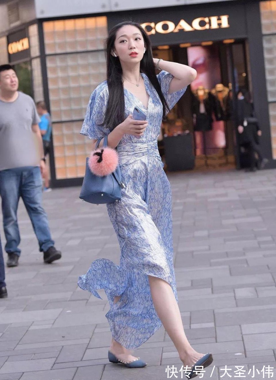 姑娘|美女街拍:即使不看正脸,我也敢断定190%是个大美女,晚上下班一起吃饭吧