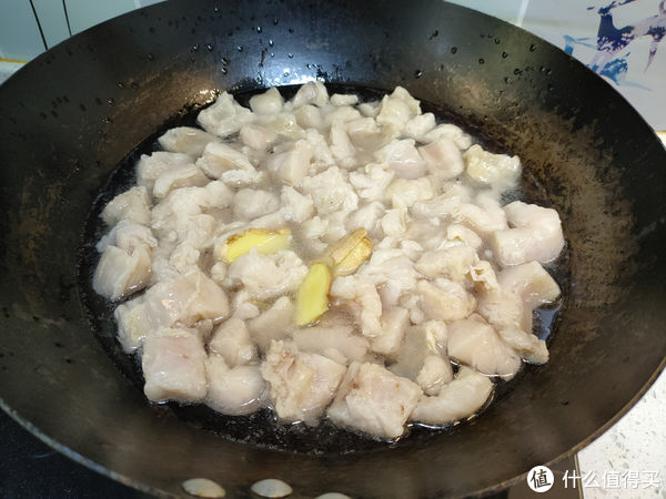 熬猪油时,别只知道加盐,多加“2样”,猪油又香又白无腥味