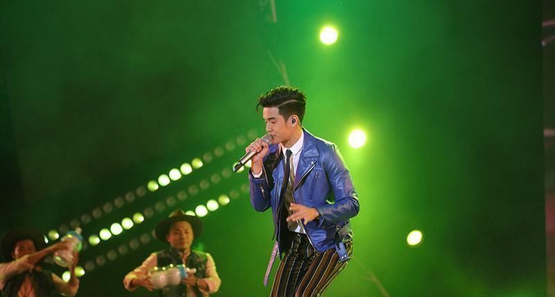 最惨的《中国好声音》冠军,以新人身份“再次”比赛,结果第一场就被淘汰