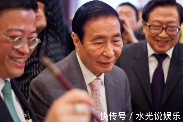 李兆基|李兆基给儿子取名李家诚,李嘉诚给孙子取名扳回一城,确实厉害!