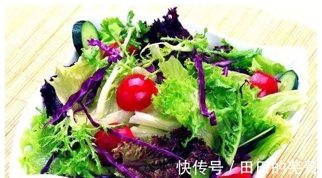 胖子|睡前有4个行为，更容易“发胖”，特别是第2个，很多人天天都做！