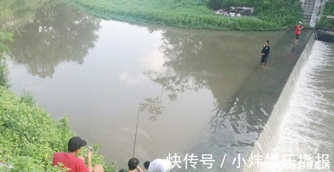 落水者|为了制止他人蹭钓，一脚把人踢入水中！落水者：年轻人不讲武德