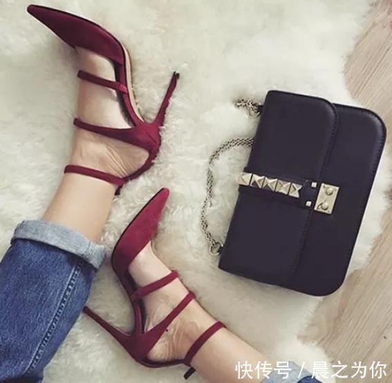 职业装 细跟鞋简单的设计风格,有种高端质感!