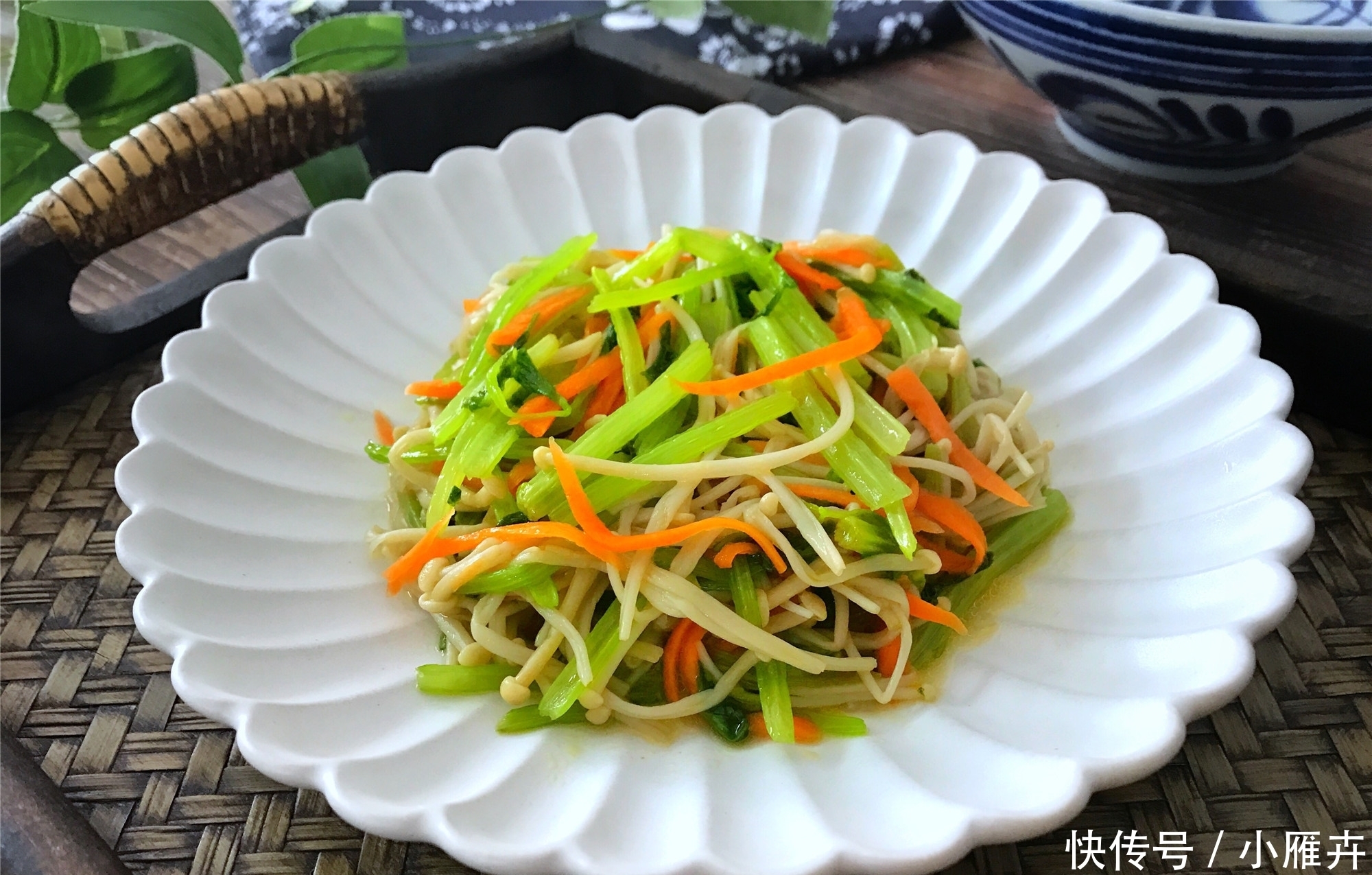 春天，宁可不吃肉也要让孩子吃此菜，益智健脑抗过敏，个子长得快