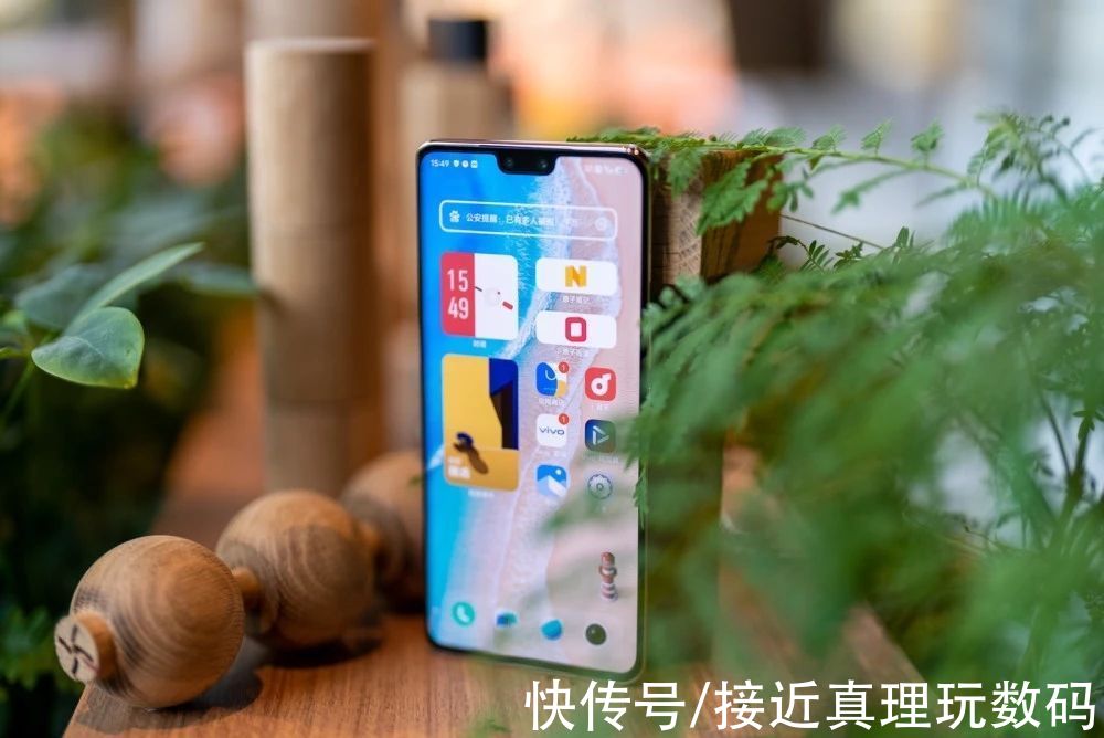 王者荣耀|vivo S12 Pro体验：靠轻薄与自拍能满足消费者的需求？