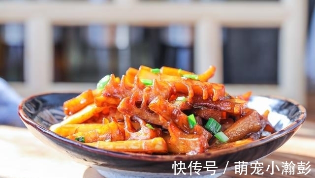 冬季特有的食材，20块钱一斤，吃一顿刮三天油，有条件女人要多吃