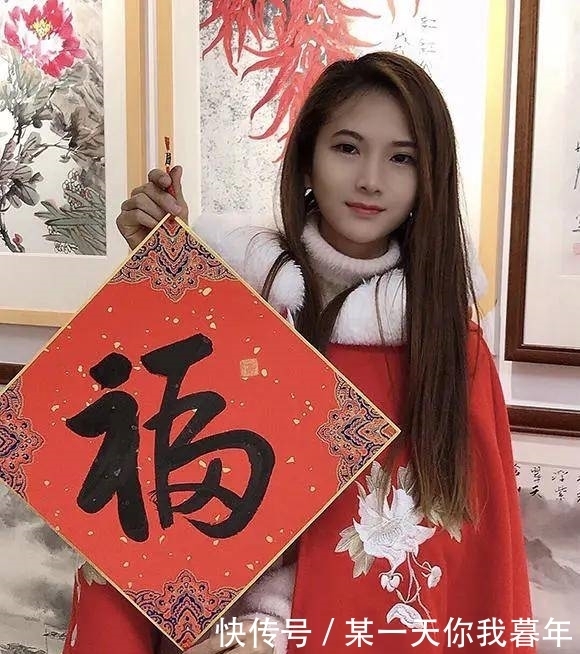  画家杨子妍窈窕花鸟形骨轻秀