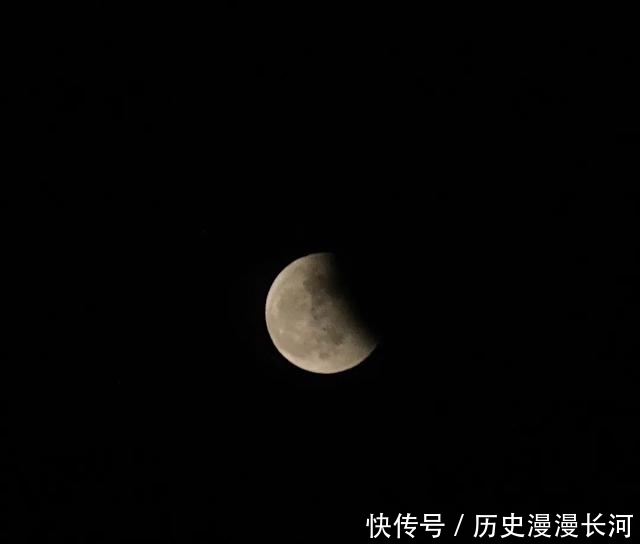 没追上“超级红月”,却差点被追上热搜