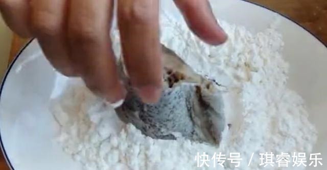 鱼块|它是餐桌上的“营养师”,常吃使人变聪明,保护视力,孩子的最爱