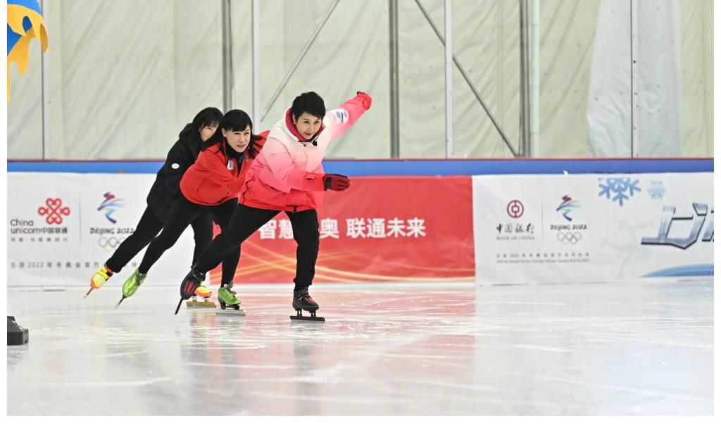 深藏不露！世界冠军叶乔波一声“队长”唤起凯丽曾经的运动员回忆