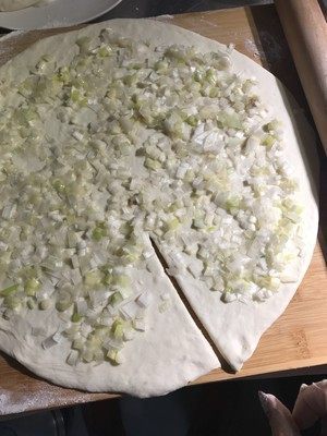 厚饼|烙葱油饼我家有诀窍，记住这几步，层层酥脆，做法超简单！