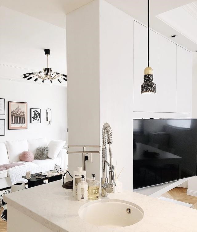 鞋柜|难怪越来越多人喜欢“化繁为简”的装修,大白墙也能装出惊艳感