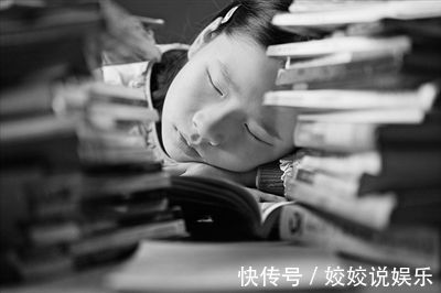 妈妈|9岁男孩趴在书桌上再也没醒过来,翻开孩子笔记本后,妈妈泪崩