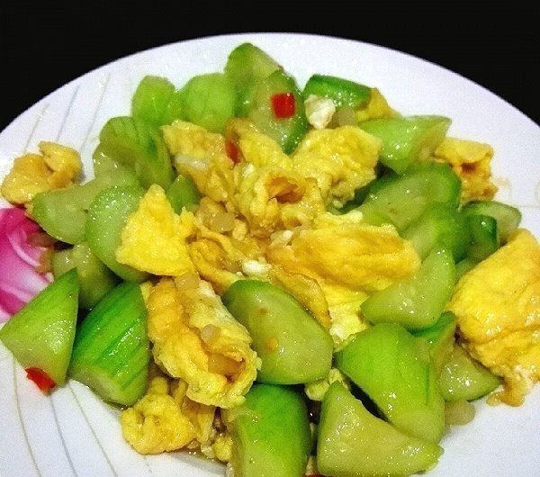 丝瓜|常吃丝瓜对身体好,但丝瓜不能与一物同吃,爱吃的人得忌口了!