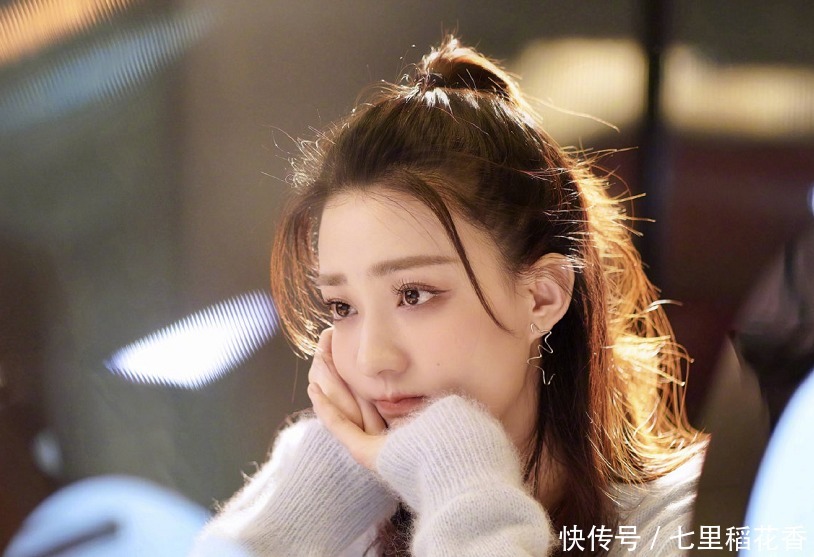 热裤|徐璐这下要爆火!无精修身材美上热搜榜,这是名品漫画腿没错了