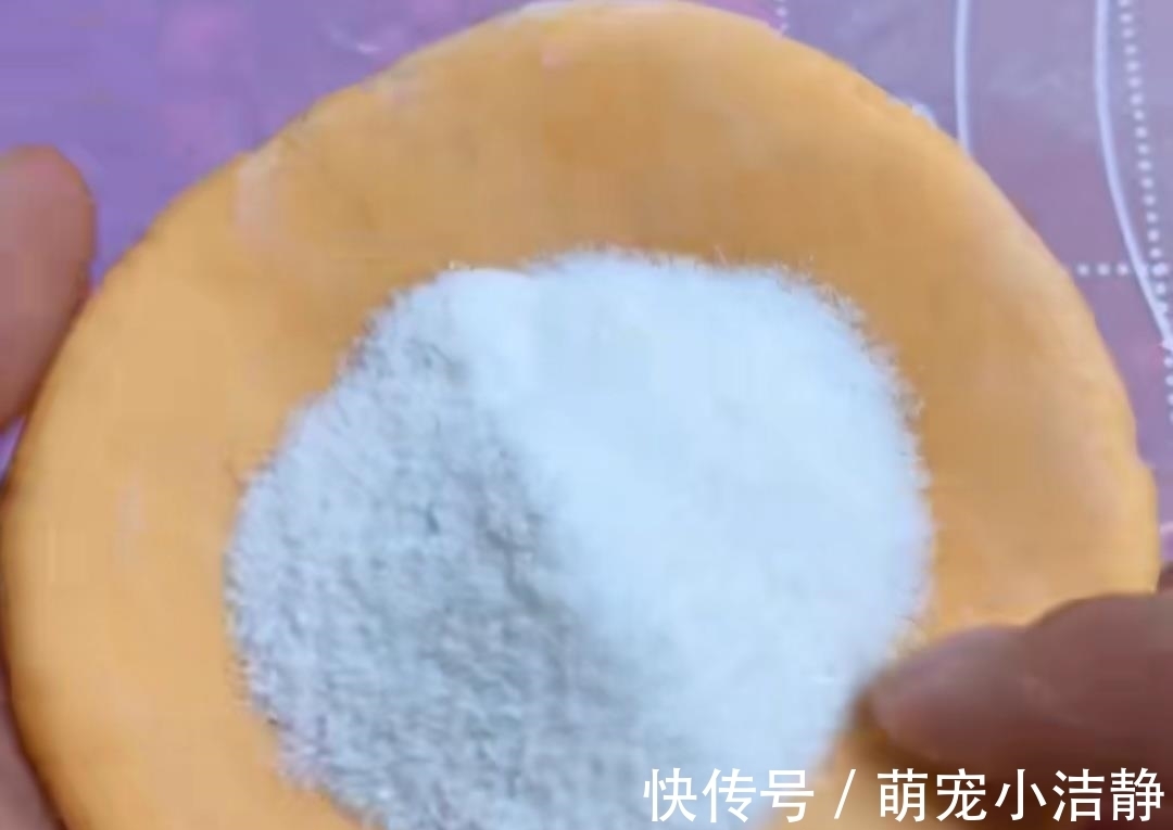 孩子|红薯做的小糖饼，柔软好吃，孩子吃不够