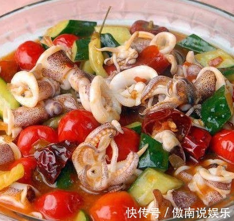 看着就想流口水的几道家常美食,道道色香味俱全,家庭聚会少不了