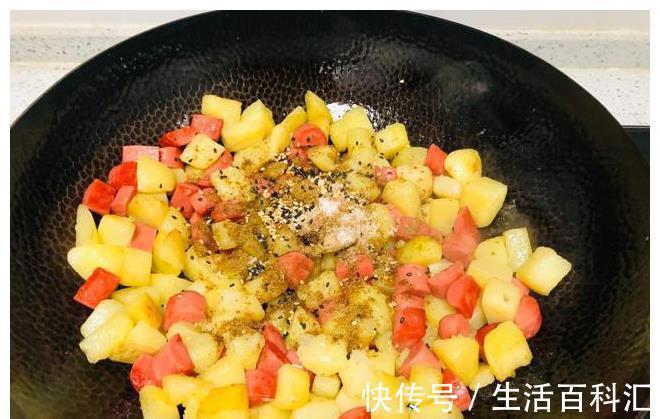 吃法|土豆别再炒着吃了,教你秘制新吃法,一次做一锅,家里孩子抢着吃