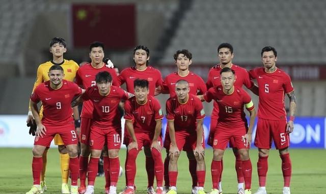 卡塔尔世界杯|凌晨1点!北京媒体最新报道引爆争议,球迷痛骂:国足换代就是个笑话