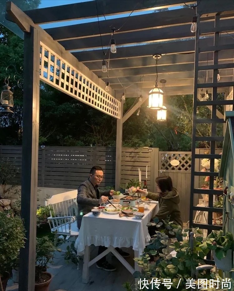 防腐木|为了这个45㎡小院子,坚持买了一楼,打造成花园后比别墅还好看