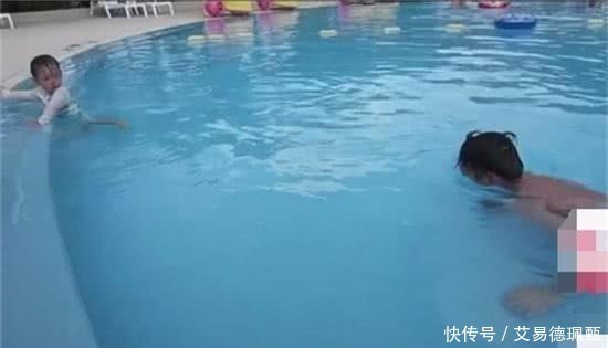 小家伙|走路不稳宝宝看到爸爸溺水,下面的举动惊人!孩子没白养