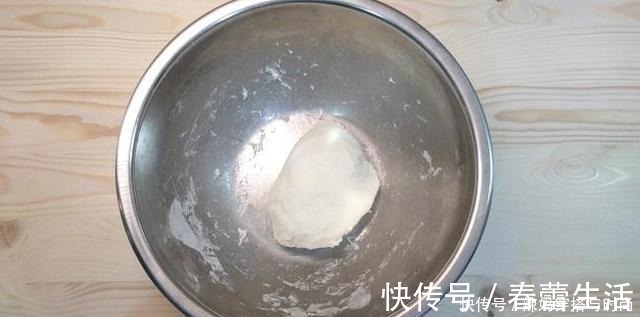 早餐别太抠门,孩子连吃这饼3天都不腻,北方朋友看着就有食欲