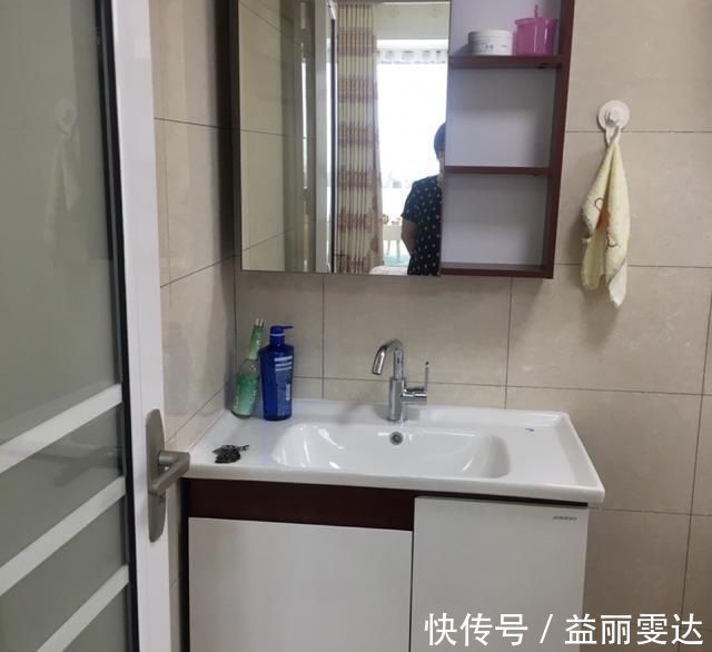 打扫|她家入住两年的房子,装修不豪华,每天都要收拾干净,羡慕极了