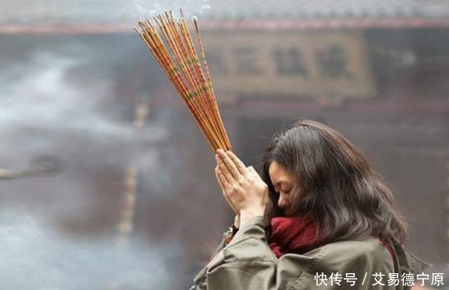 古人训“举头三尺有神明”,下半句被奉为经典,却很少有人能做到