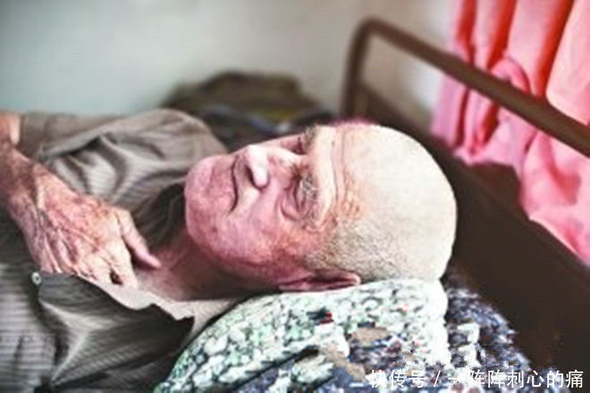 为何有的老人年过70,过不了几年就离世3个原因是元凶