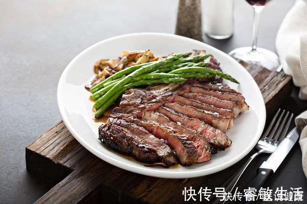 糖尿病患者|糖尿病又叫“不死癌症”,忠告想长寿,3种食物再喜欢也别吃了