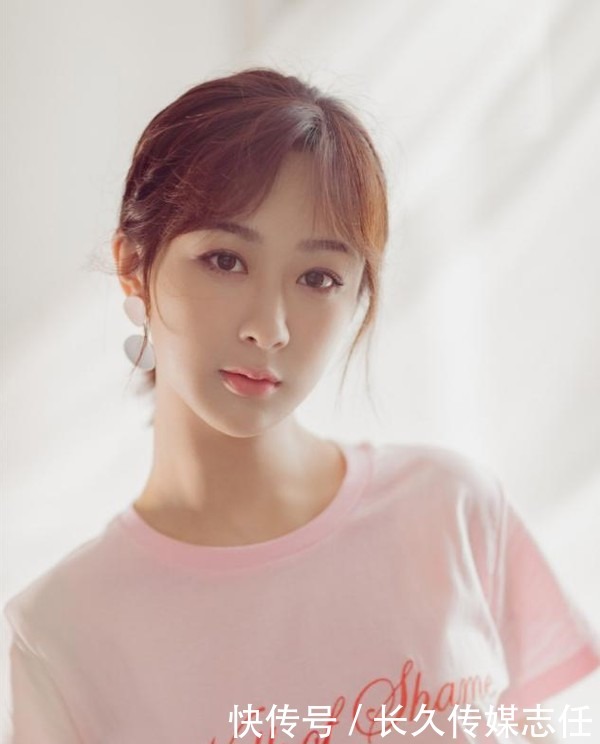 发型师透露:这3种发型留久了,会加速“脱发”,发际线还易上移