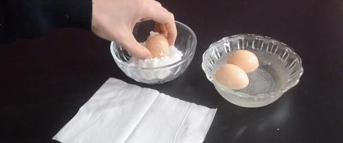 把鸡蛋放白酒里泡一泡，作用真厉害，解决了很多人的困扰，太实用了