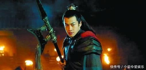 吕布最拿手|吕布被曹操斩首后，赤兔马给了关羽，方天画戟给了谁？