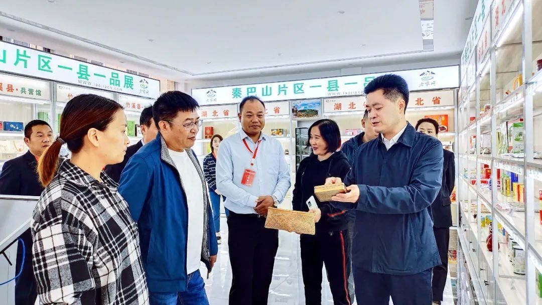 产业园|柯尊勇专题调研电商产业发展、食用菌产业转型升级等工作
