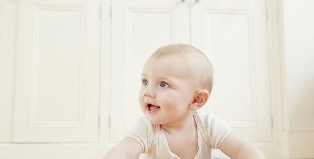 差别|“穿鞋早”和“总光脚”的孩子,长大后差别大,父母要注意别犯错