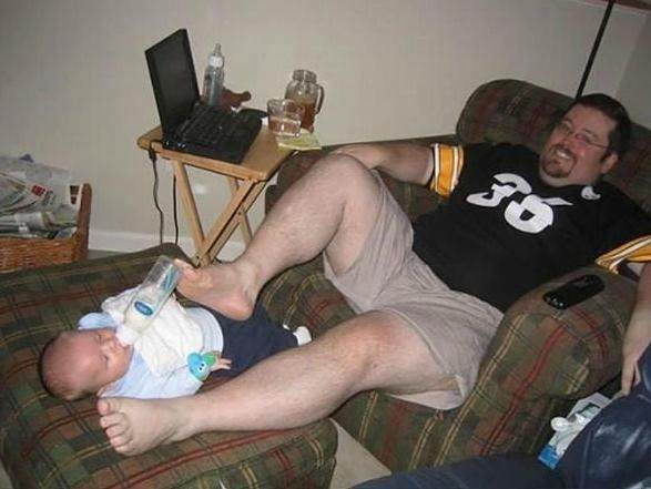 宝宝|宝宝和爸爸单独在家,回来后看到这一幕,内心好崩溃!!