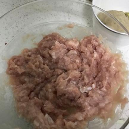 不是放根大骨就是高汤！老师傅教你正确做法，高汤醇香浓郁，真鲜