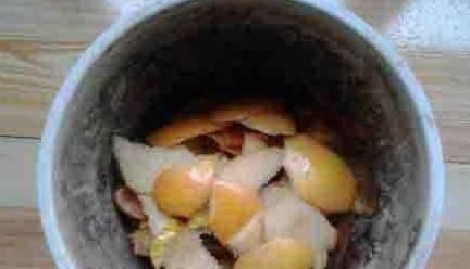 养花土里加点料,肥的流油,从来不板结,开花太猛了