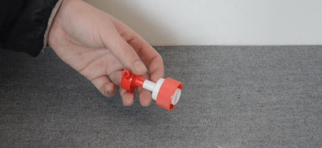 洗洁精上按压喷头别扔了, 这样改造放家里太实用了, 家家户户都需要