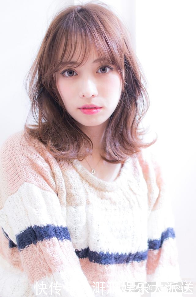 女人|45岁女人如何做出35岁的发型效果这四点一看就明白,减龄还时尚