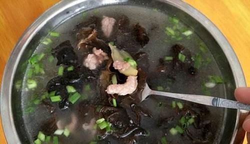 中老年人|骨科专家:这种食物坚持吃,补充钙含量,孩子长高后会感谢你!