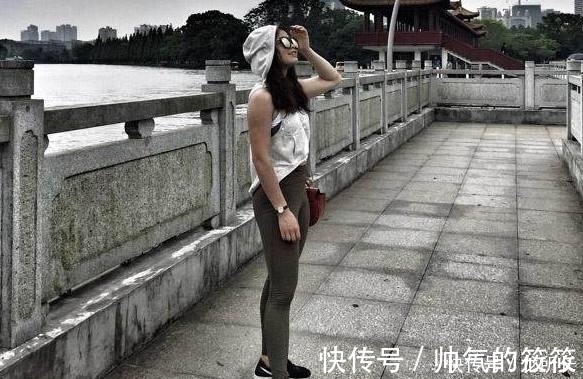 美女 独特魅力的打底裤美女,这身资也是没谁了完美