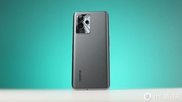 rerealme 真我GT2 Pro测评：轻薄、直屏、全能旗舰？