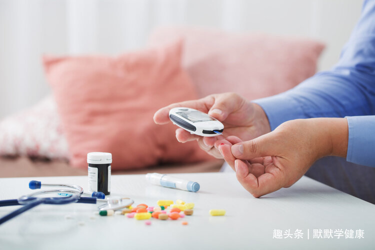 症状|糖尿病足是每个糖友的“噩梦”!医生提醒出现4个症状就该警惕