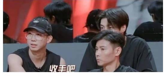 是真是假?陈小春社交网分享行程,疑似致《哥哥》成团名单泄露