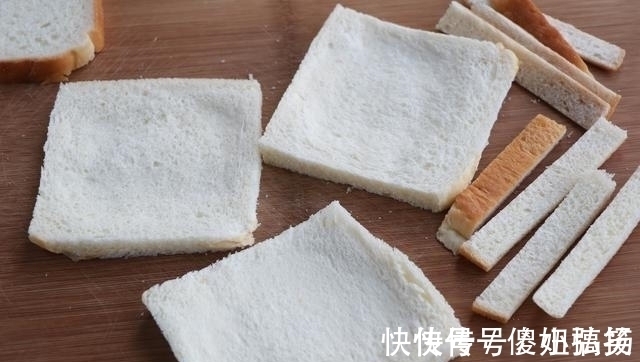 吐司片|5分钟快手早餐，营养又好吃，一卷一煎就搞定，孩子隔天就要吃！