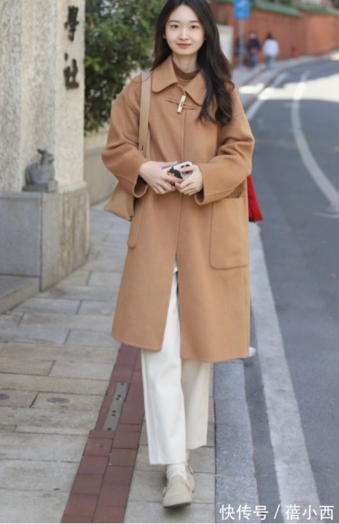 大衣|拯救不完美的腿型,还得靠这一条“直筒裤”,穿对秒变腿精!